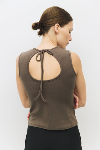 hailey tank in coco