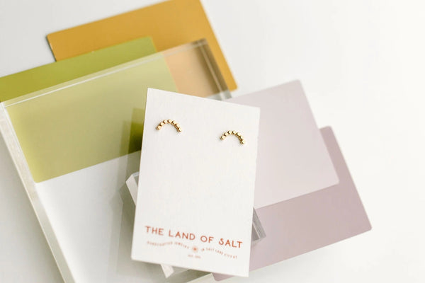 gold dot arch post