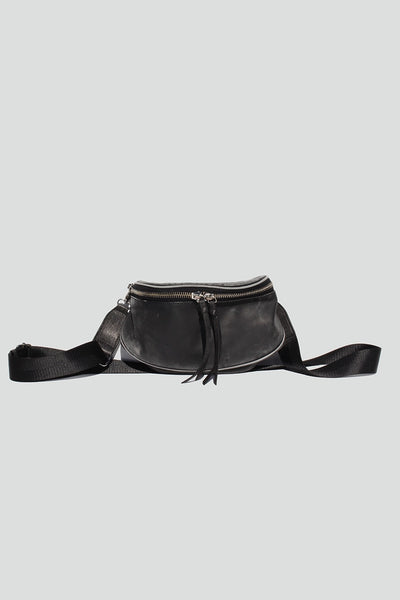 ember distressed crossbody- black