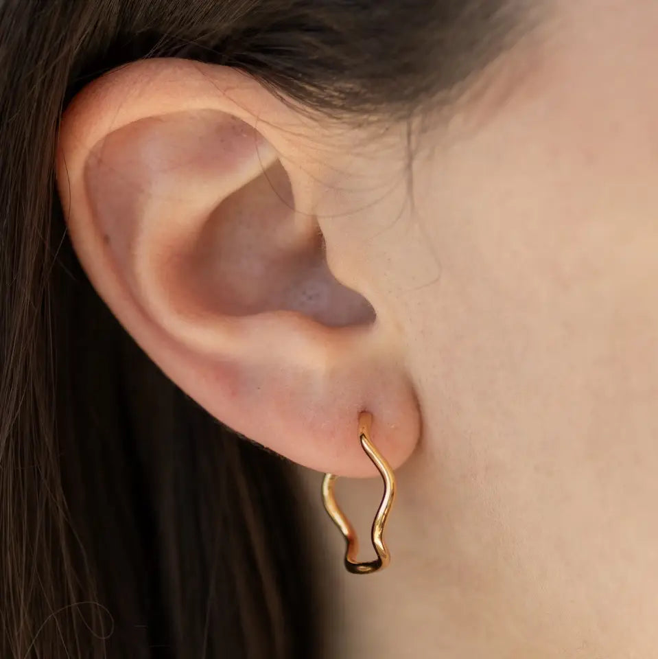 gold wavy dainty hoops