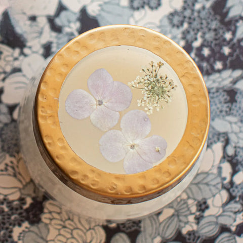 coastal vanilla floral candle