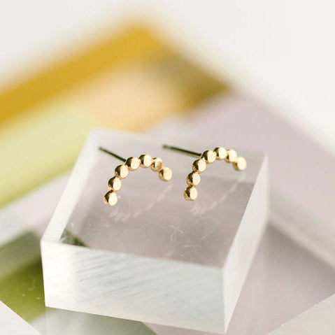 gold dot arch post