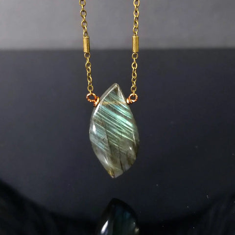 labradorite stone necklace